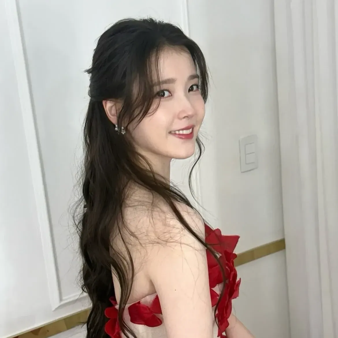 Potret di balik layar IU