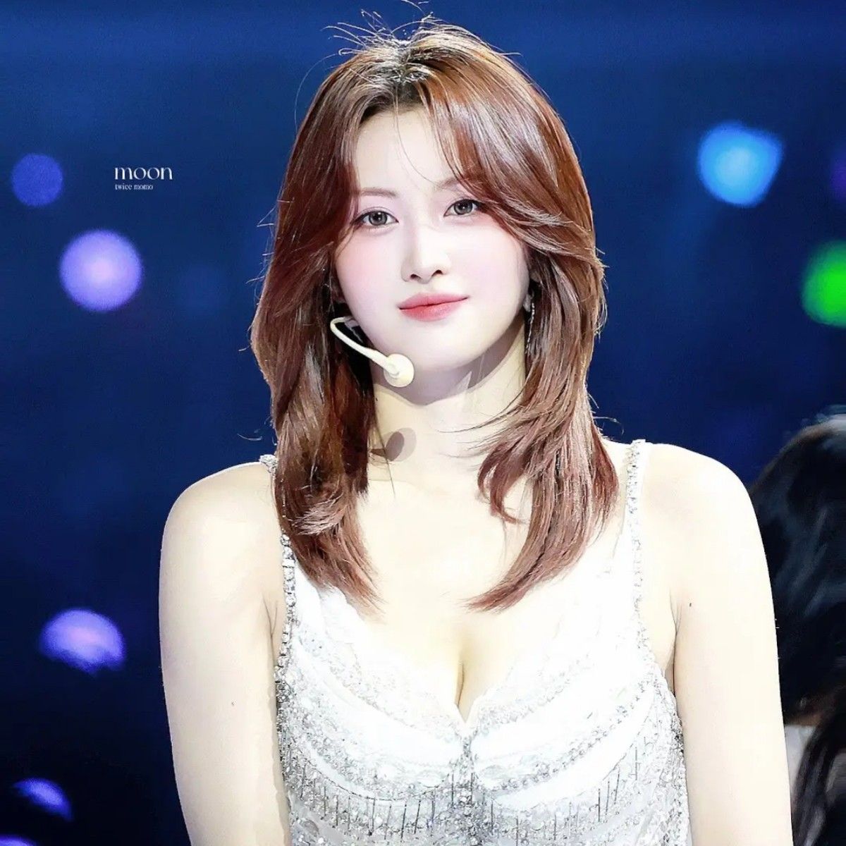 Behind-the-scenes cut of Momo (TWICE)