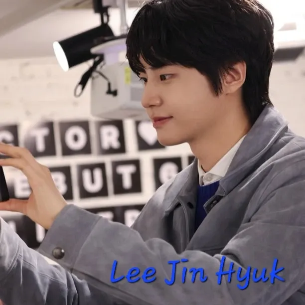 A moment captured by Lee Jinhyuk's fan