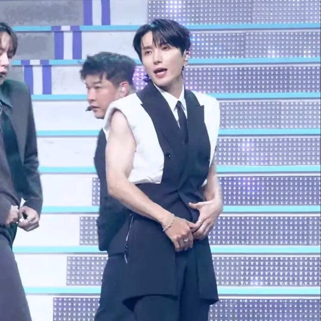 Recent activity shot of Leeteuk (Super Junior)