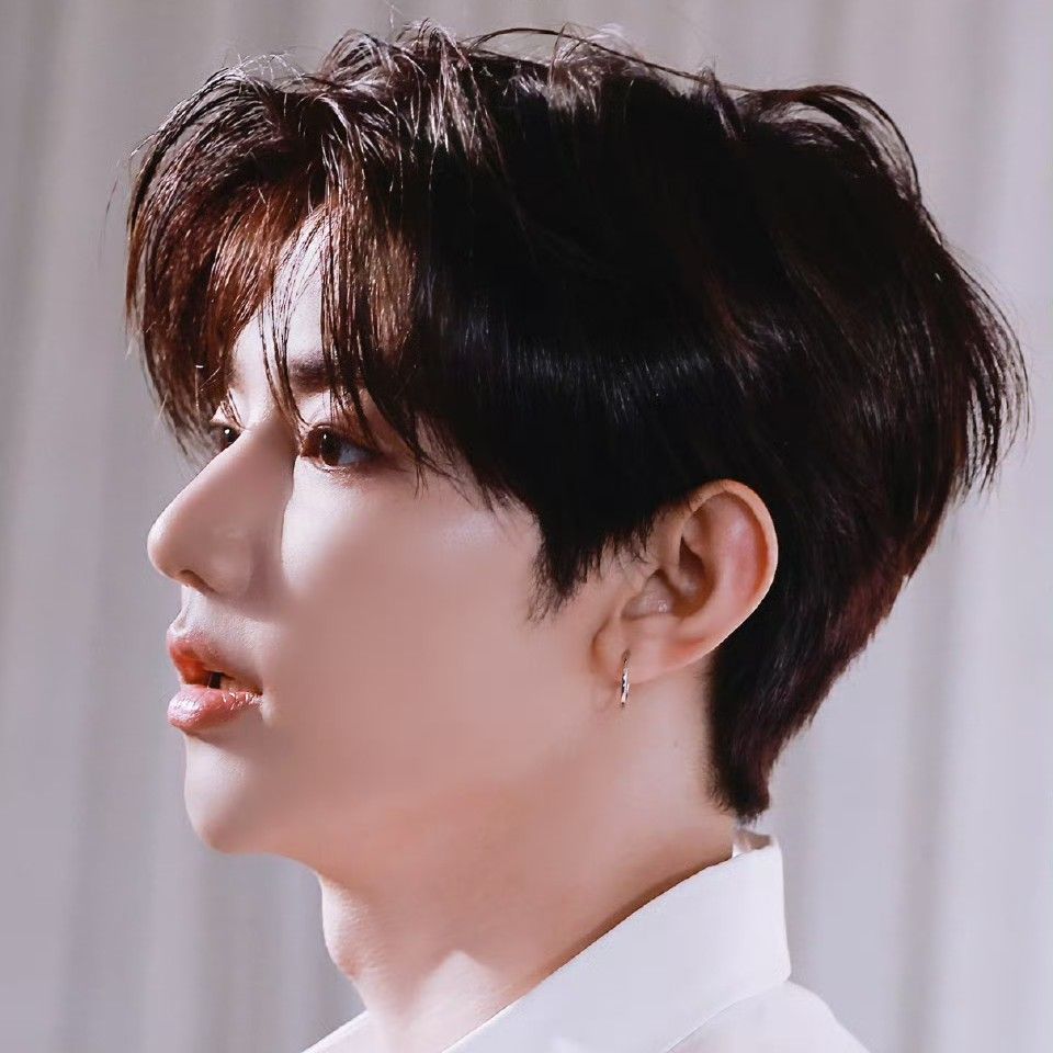 章昊的最新照片