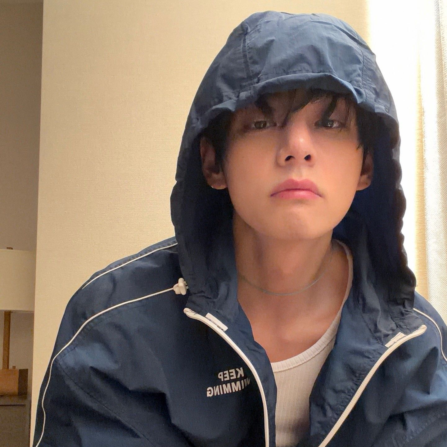 뷔 (방탄소년단)의 최신 사진