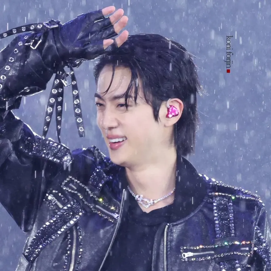 Potret di balik layar Jin (BTS)