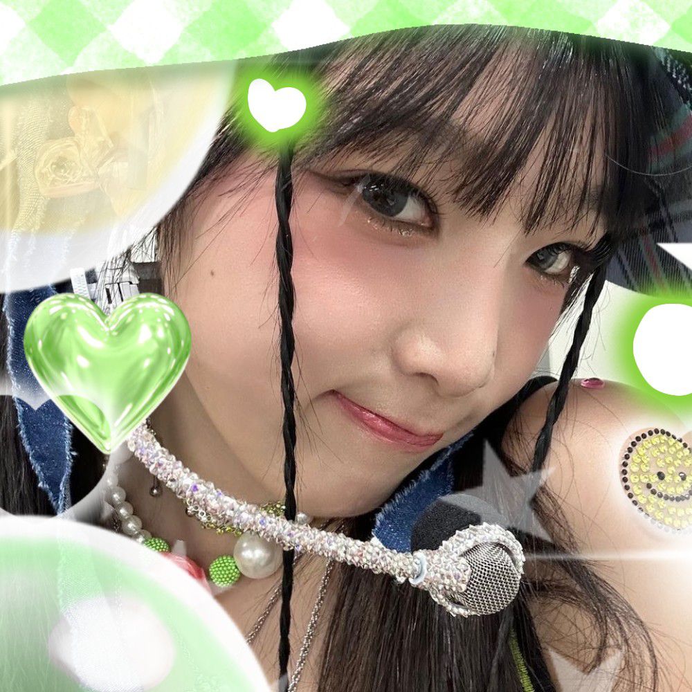 A moment captured by Choi Yena's fan