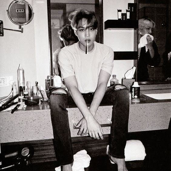 Behind-the-scenes cut of EXO