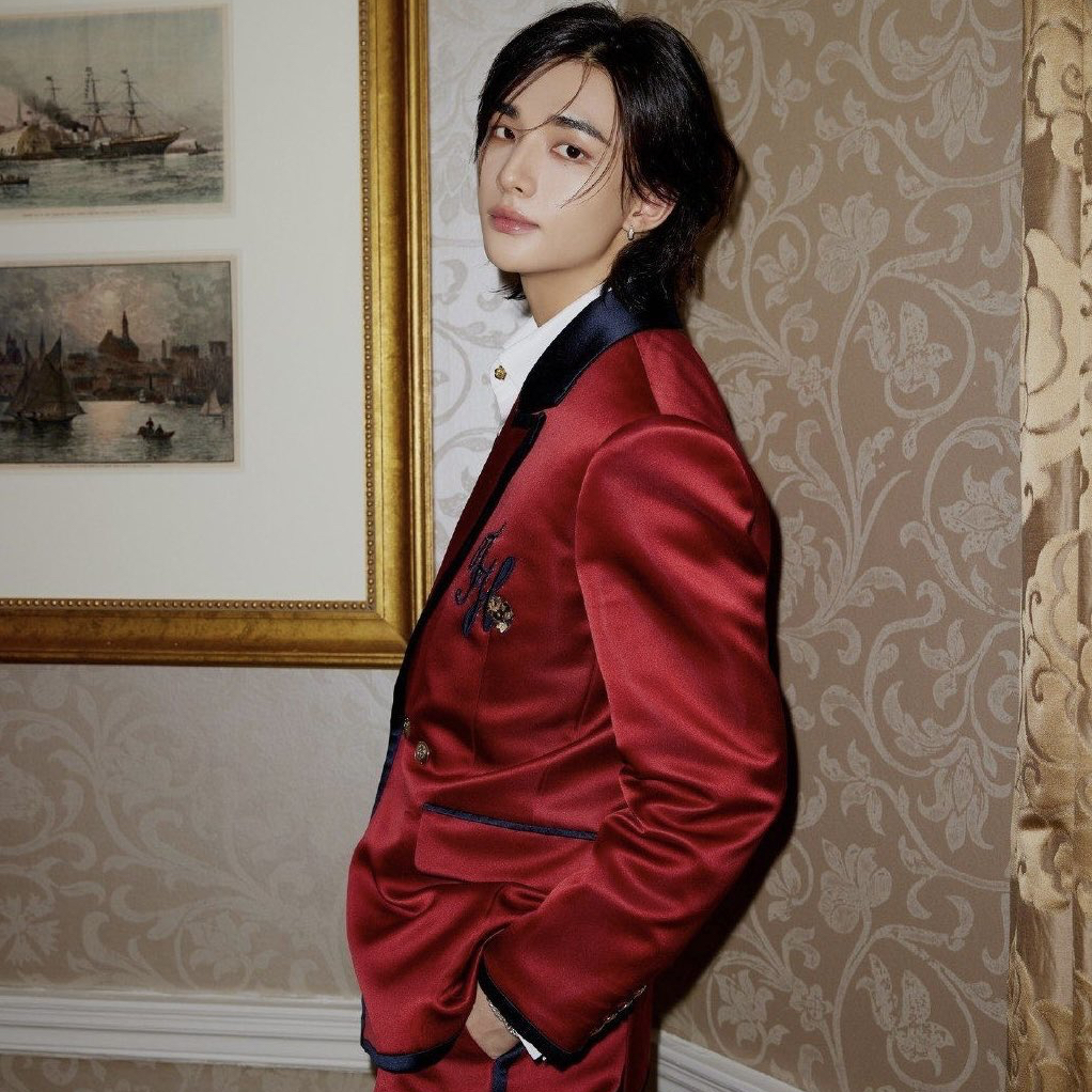 Latest photo of Hyunjin (Stray Kids)