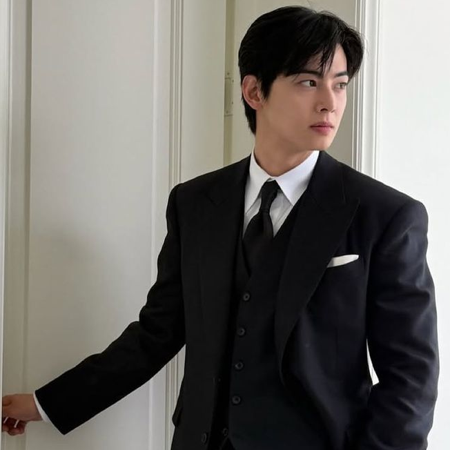 Recent activity shot of Eunwoo (ASTRO)