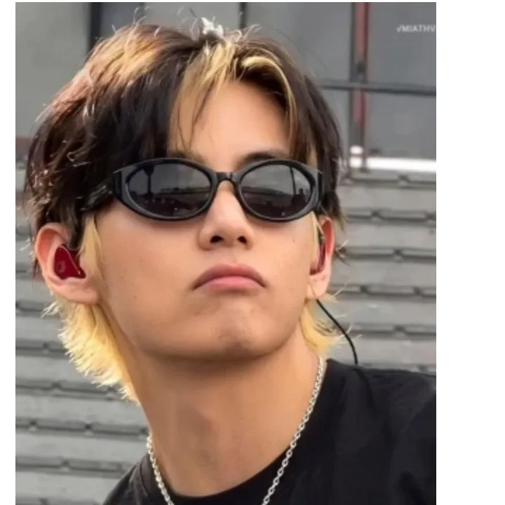 Foto terbaru V (BTS)