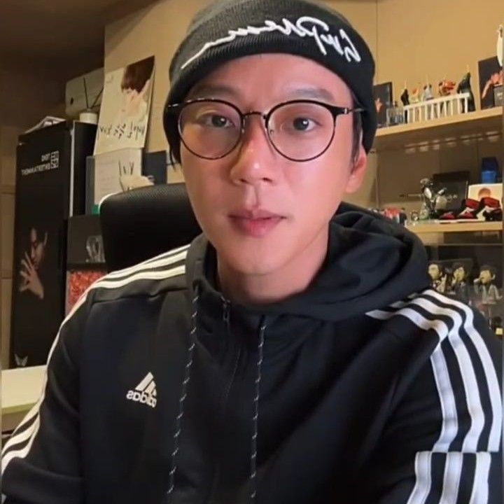 Momen yang diabadikan oleh penggemar Hwang Chiyeol