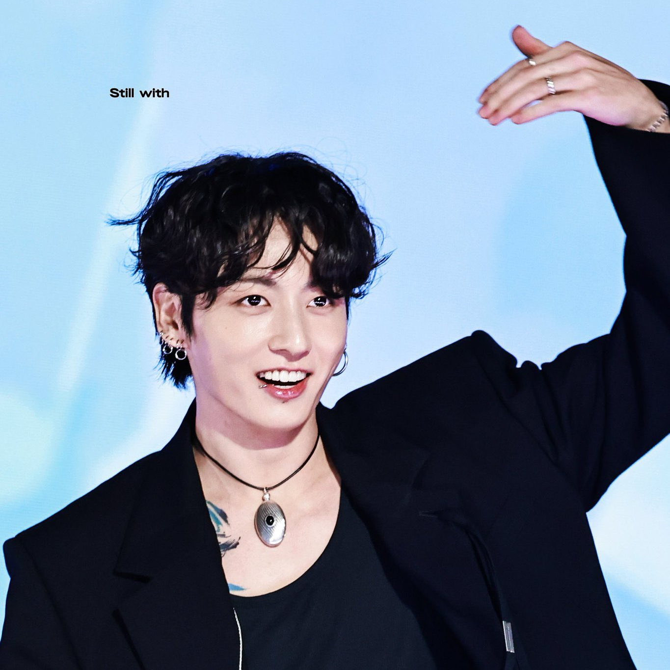 Foto aktivitas terbaru Jungkook (BTS)