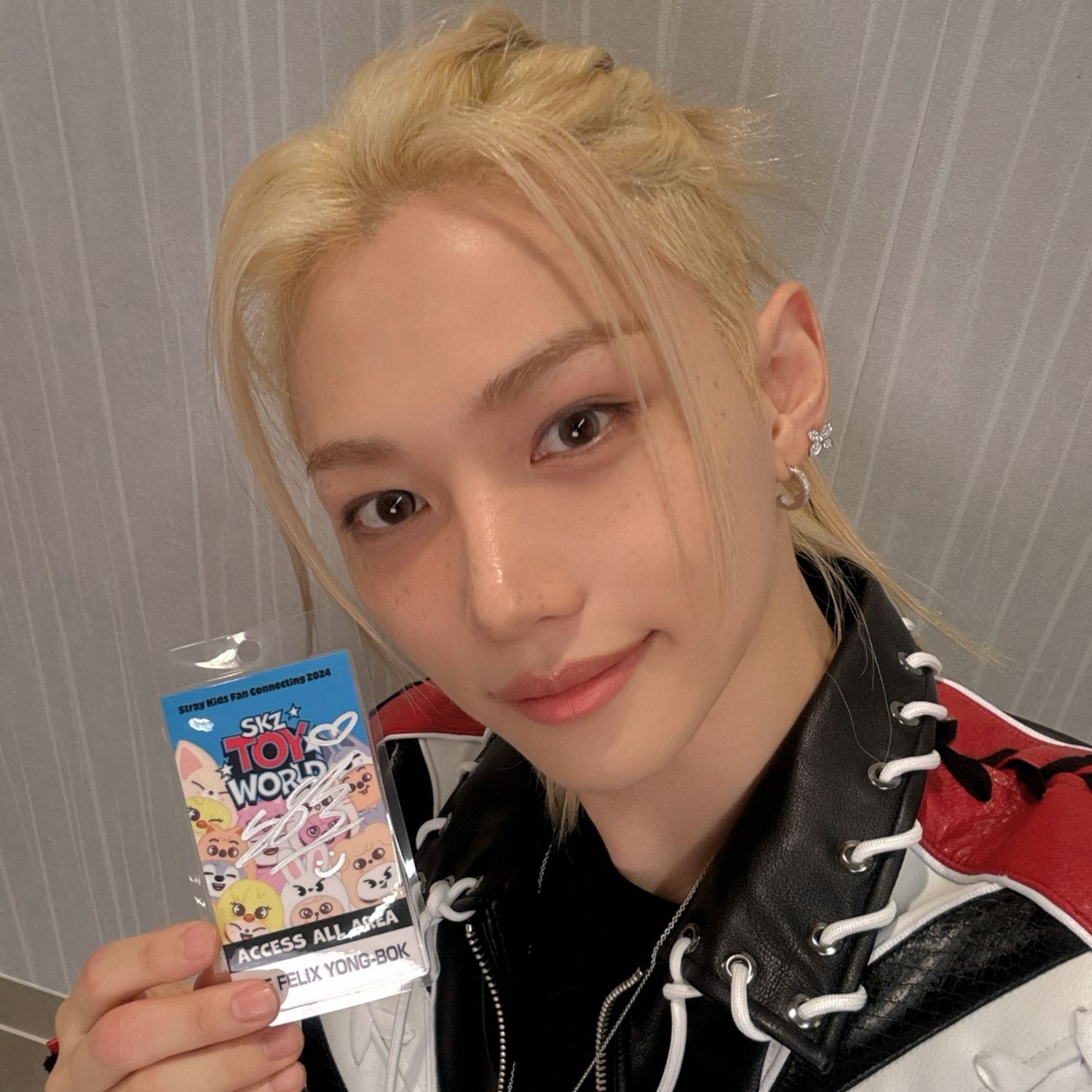 K-POP posts beloved by 필릭스 (Stray Kids) fans