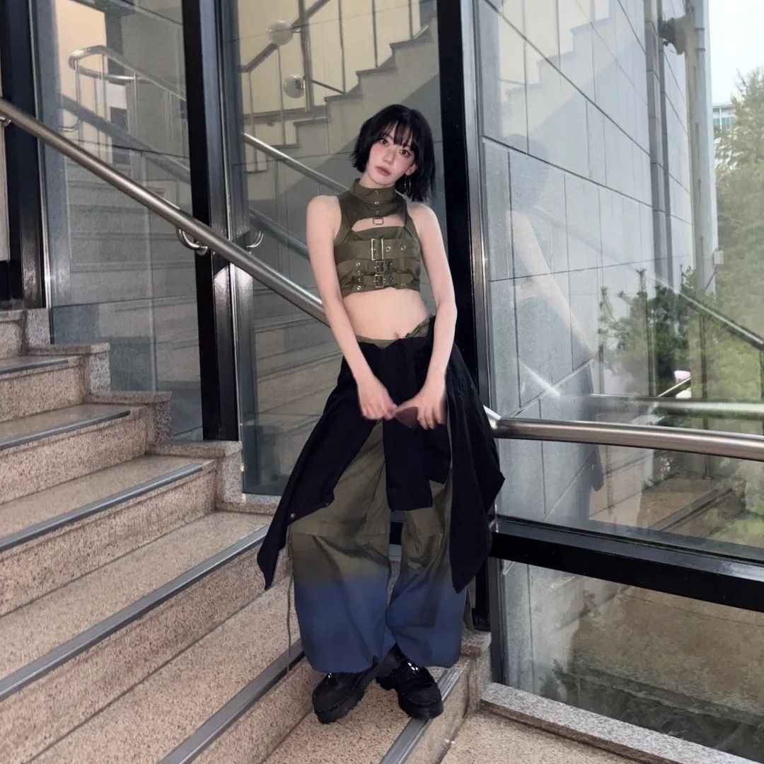 Behind-the-scenes cut of Sakura (LE SSERAFIM)