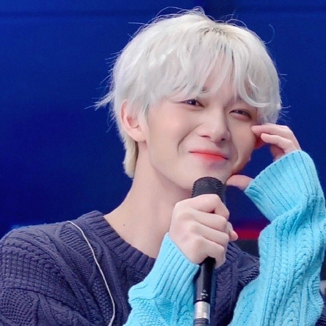 A moment captured by Bae Jinyoung's fan