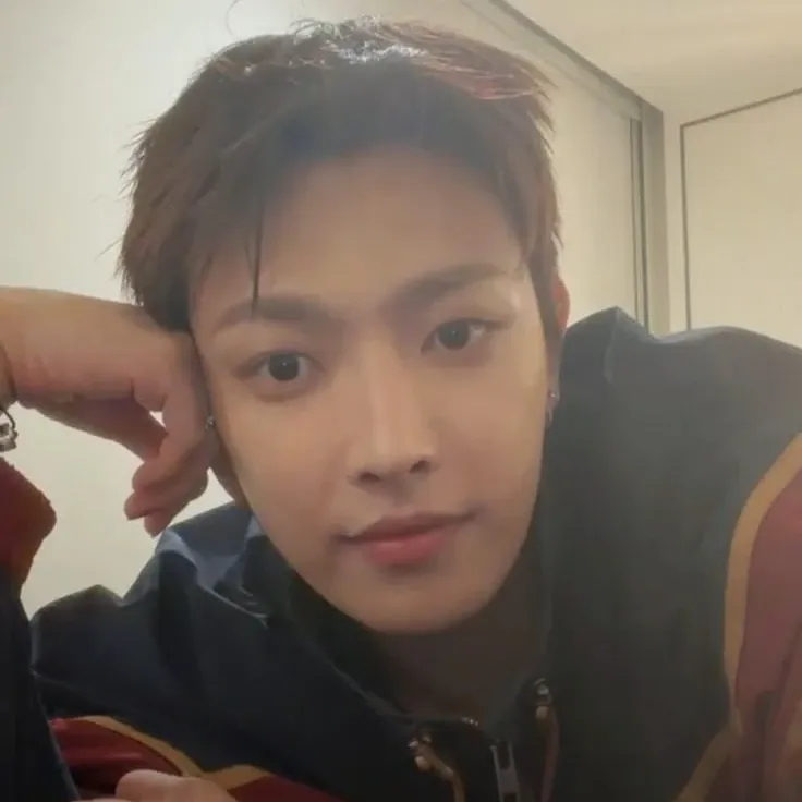 Behind-the-scenes cut of Hongjoong (ATEEZ)