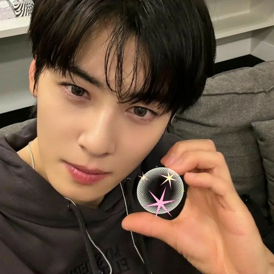 Latest photo of Eunwoo (ASTRO)
