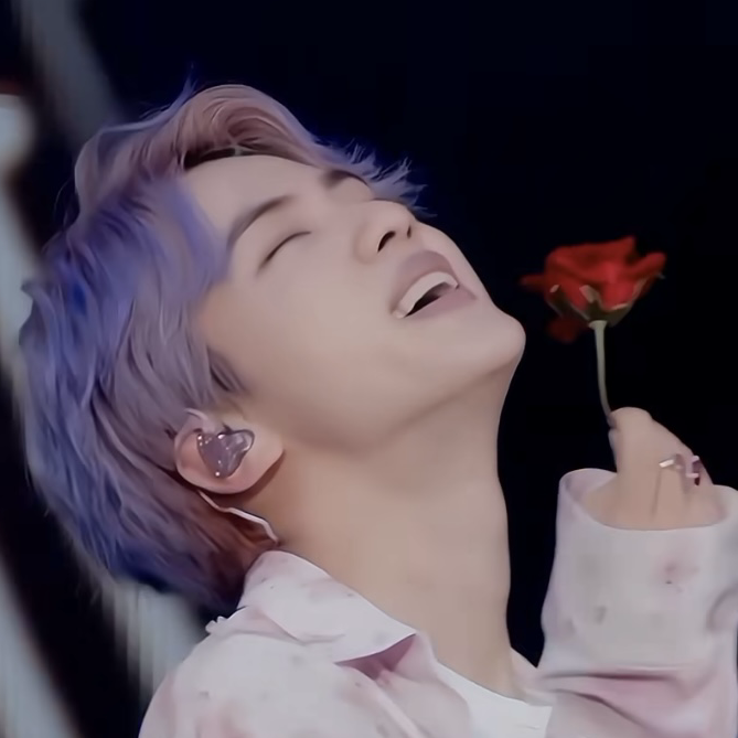 진 (방탄소년단) 최근 활동샷