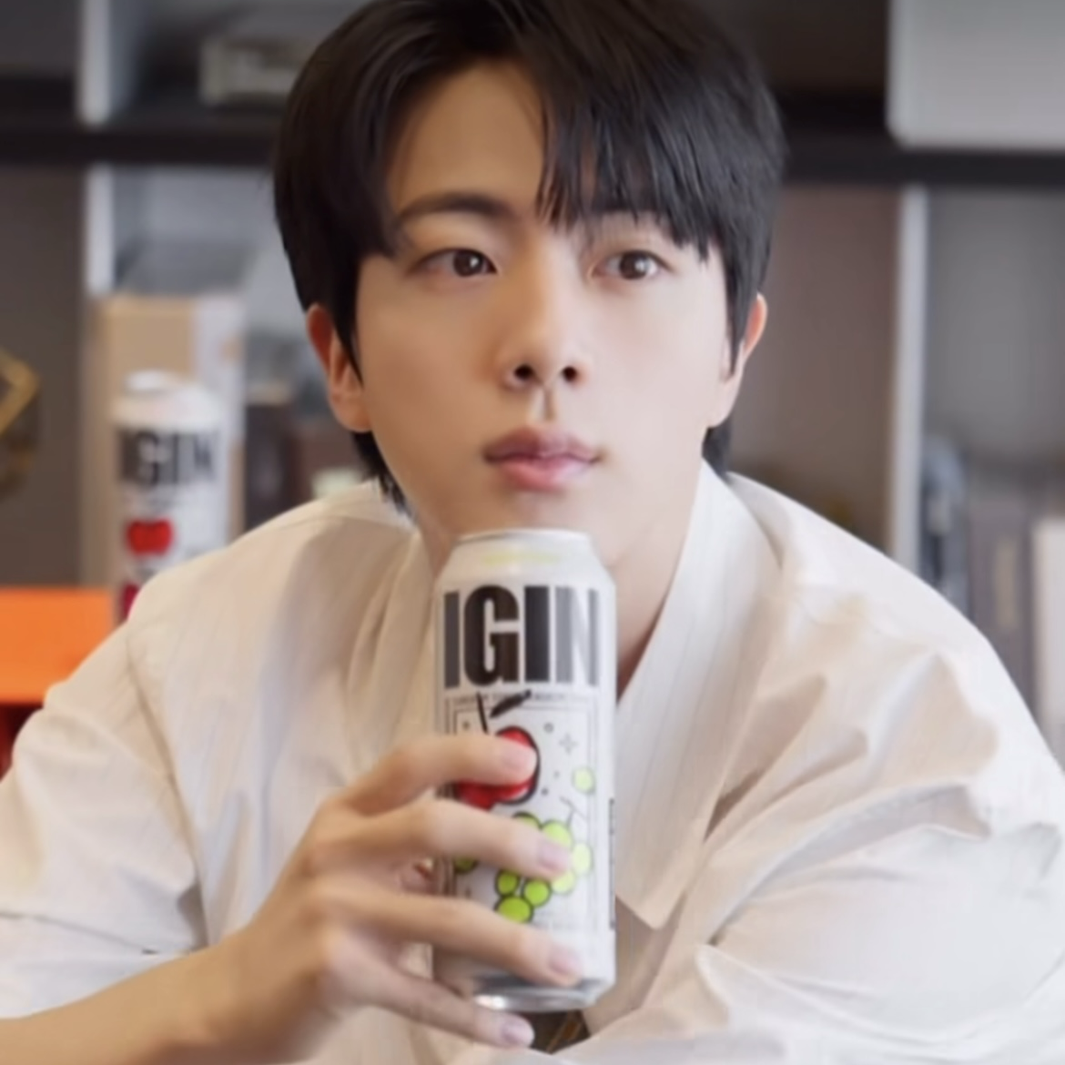 진 (방탄소년단) 최근 활동샷