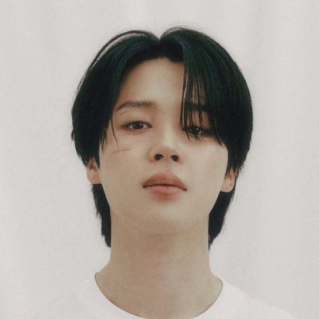 Behind-the-scenes cut of Hyunjin (Stray Kids)