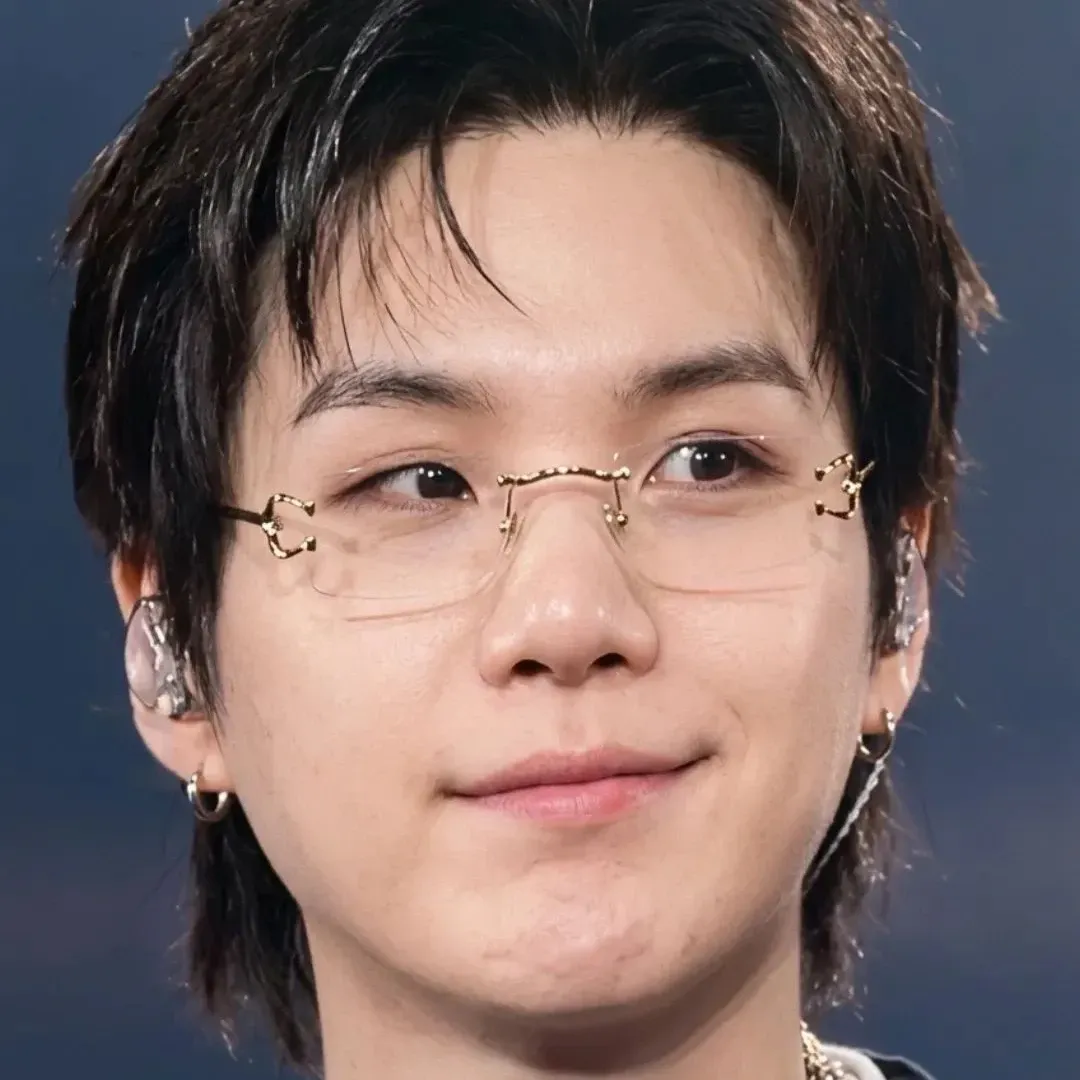 Potret di balik layar SUGA (BTS)
