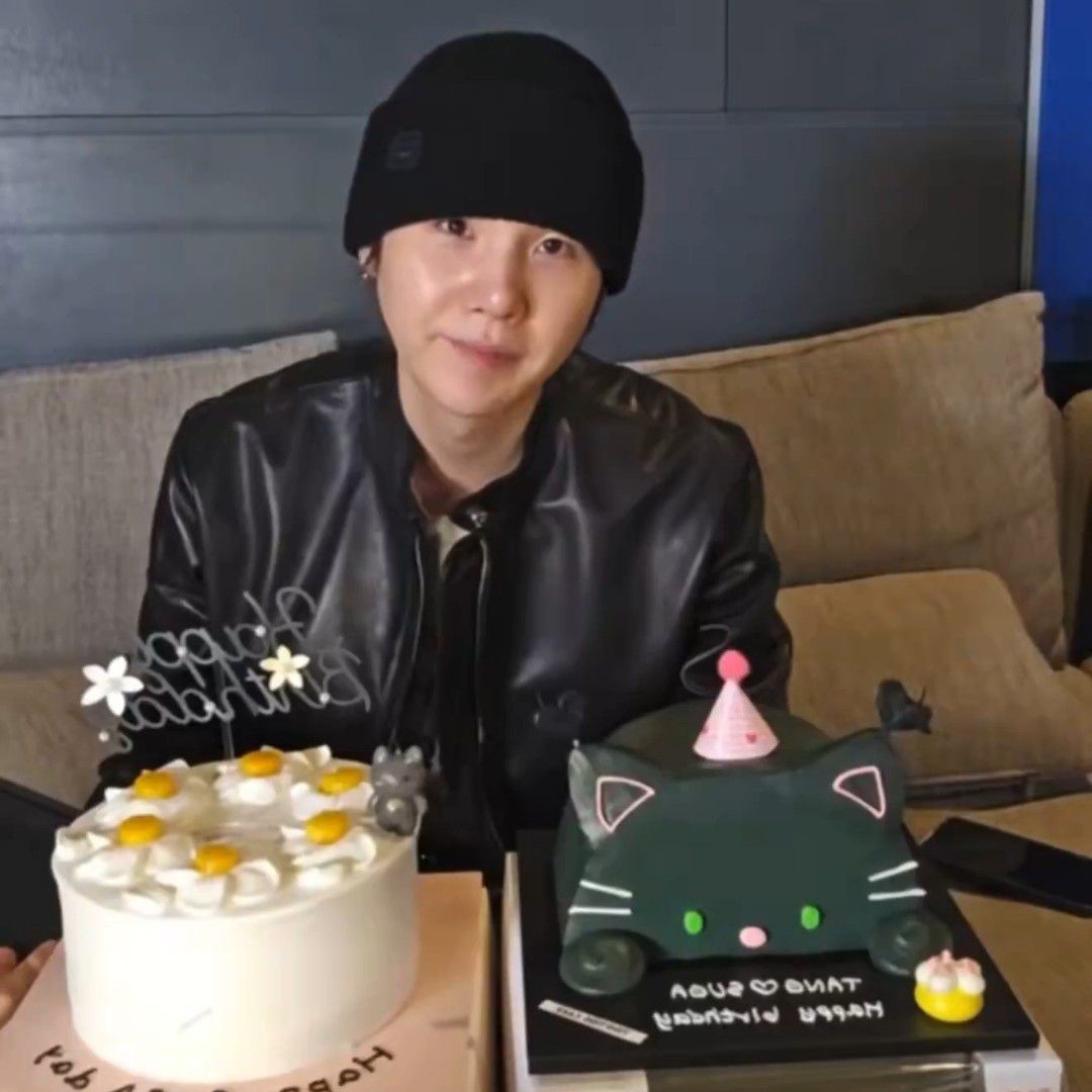 Behind-the-scenes cut of SUGA (BTS)