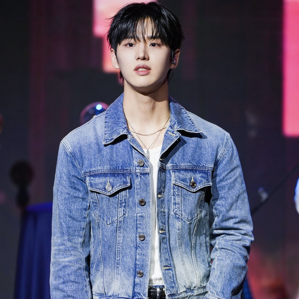 홍석 (펜타곤)의 비하인드 컷