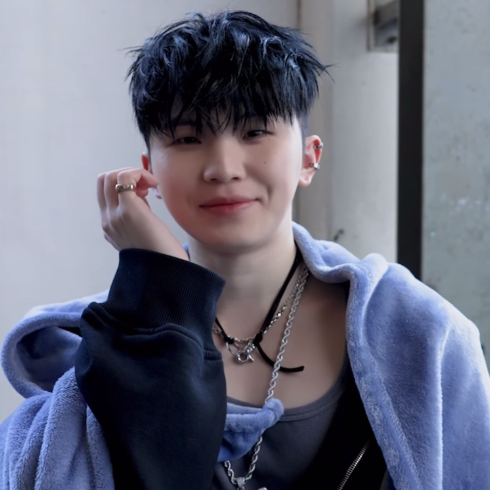 Behind-the-scenes cut of Woozi (SEVENTEEN)