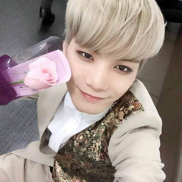 Behind-the-scenes cut of Kim Jonghyeon