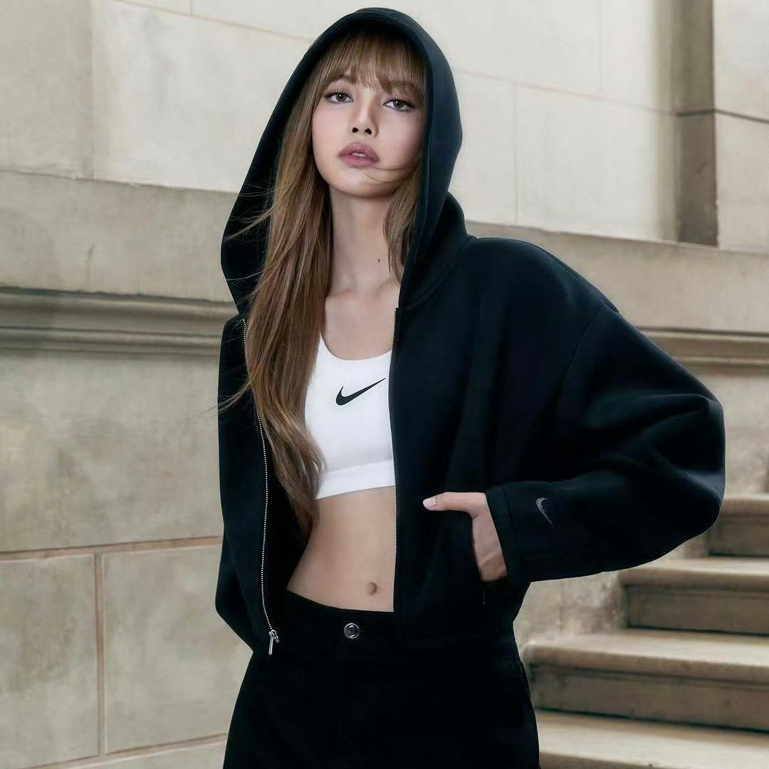 Lisa (BLACKPINK)粉丝拍下的瞬间