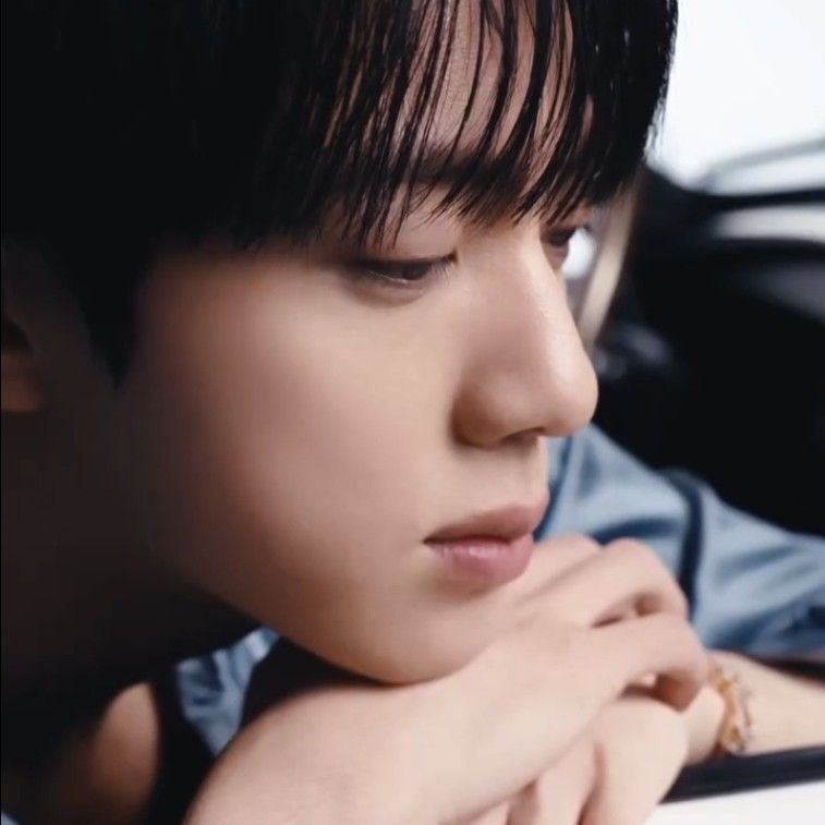 Potret di balik layar Jin (BTS)