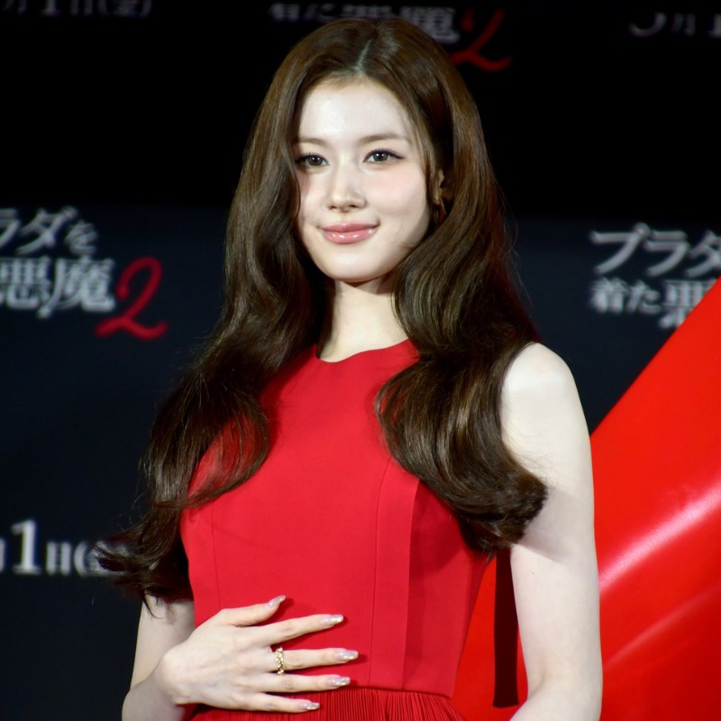 Foto terbaru Sana (TWICE)