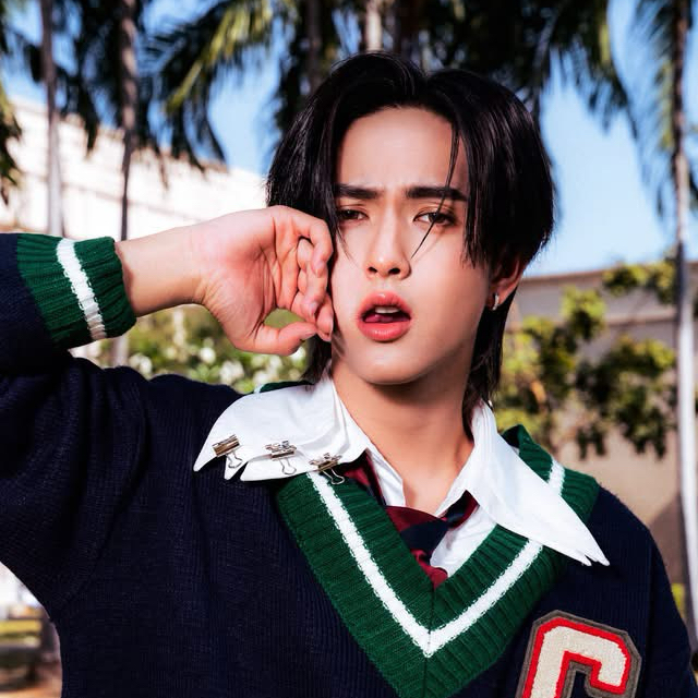 Latest photo of Copper (BUS)