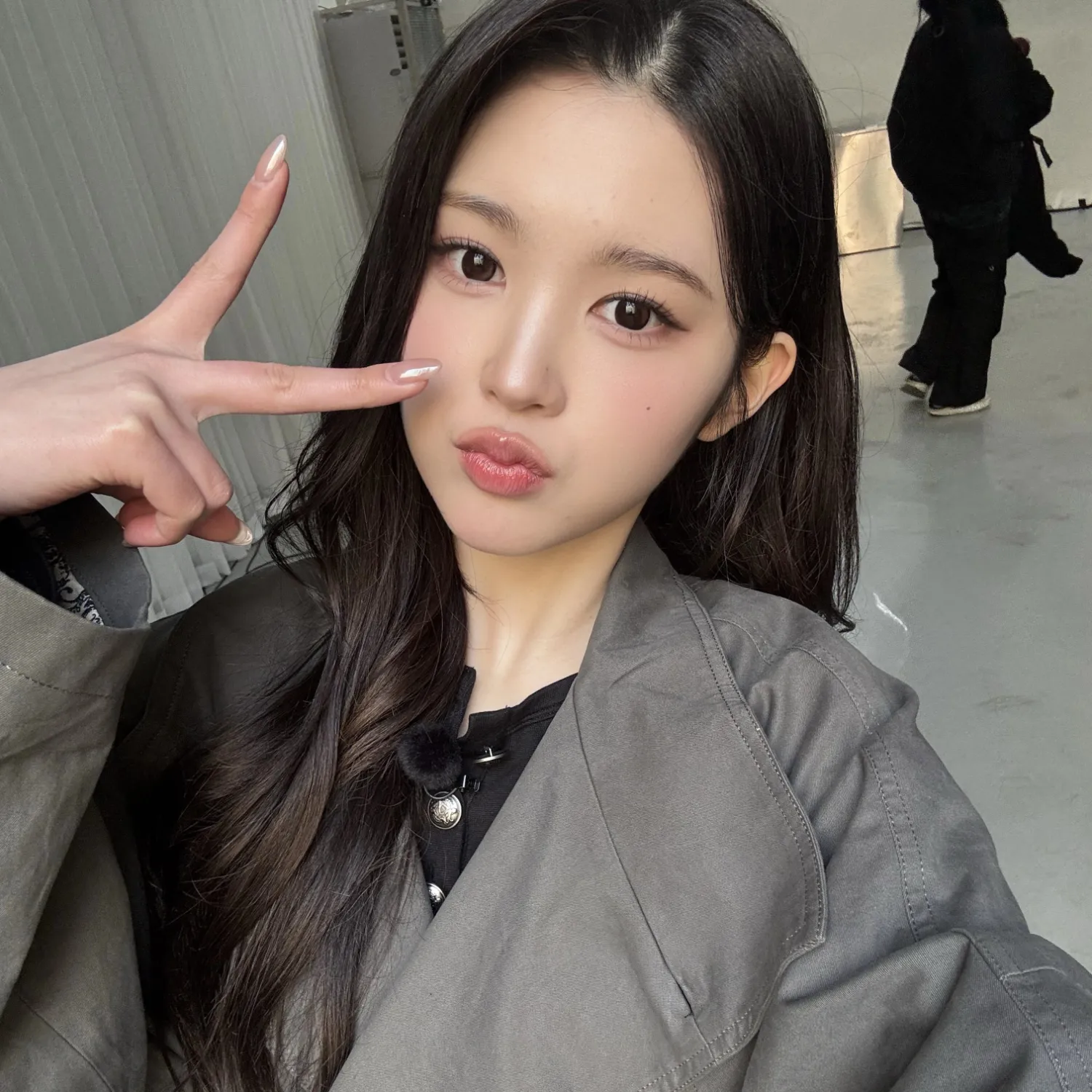 A moment captured by Hearts2Hearts's fan