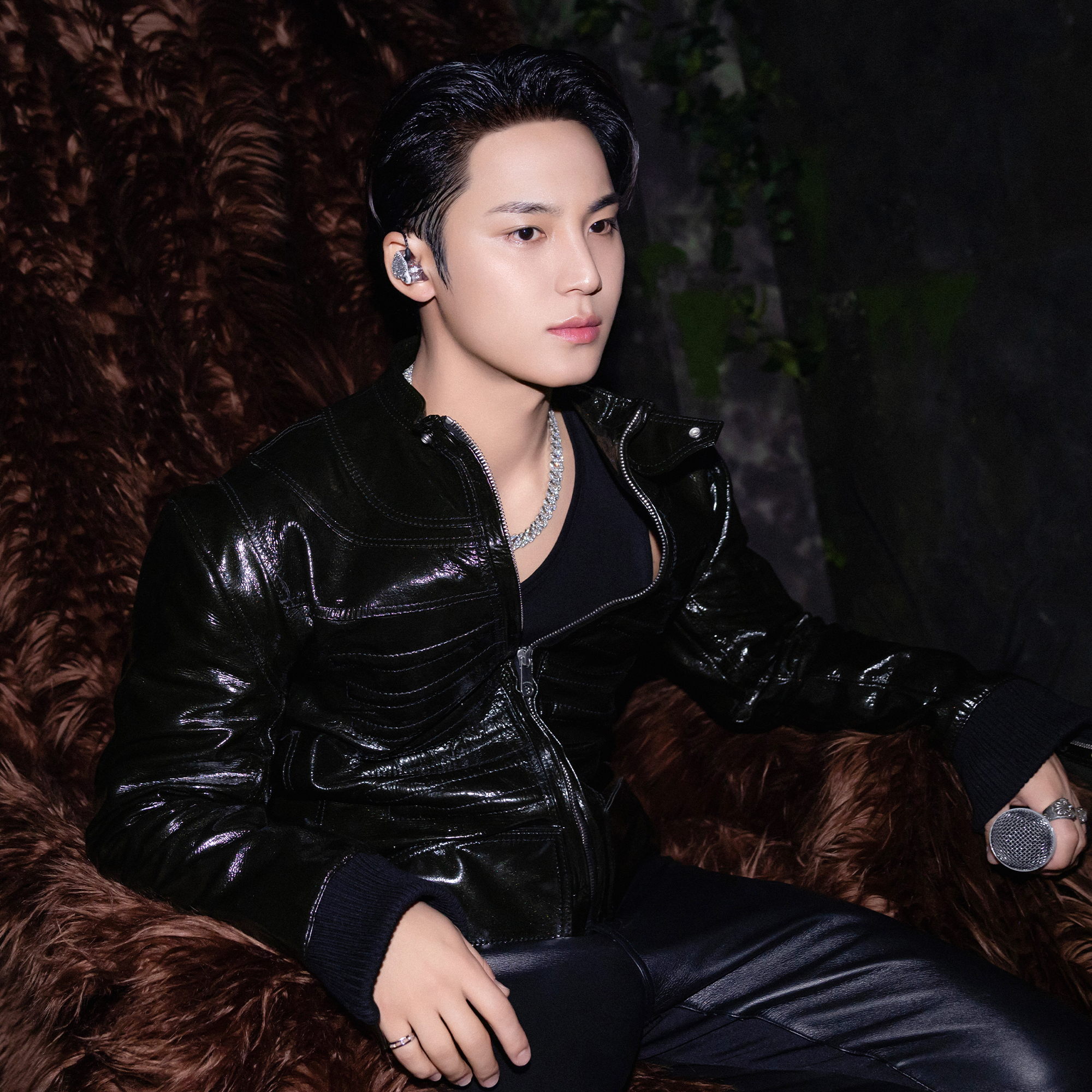 Recent activity shot of Mingyu (SEVENTEEN)