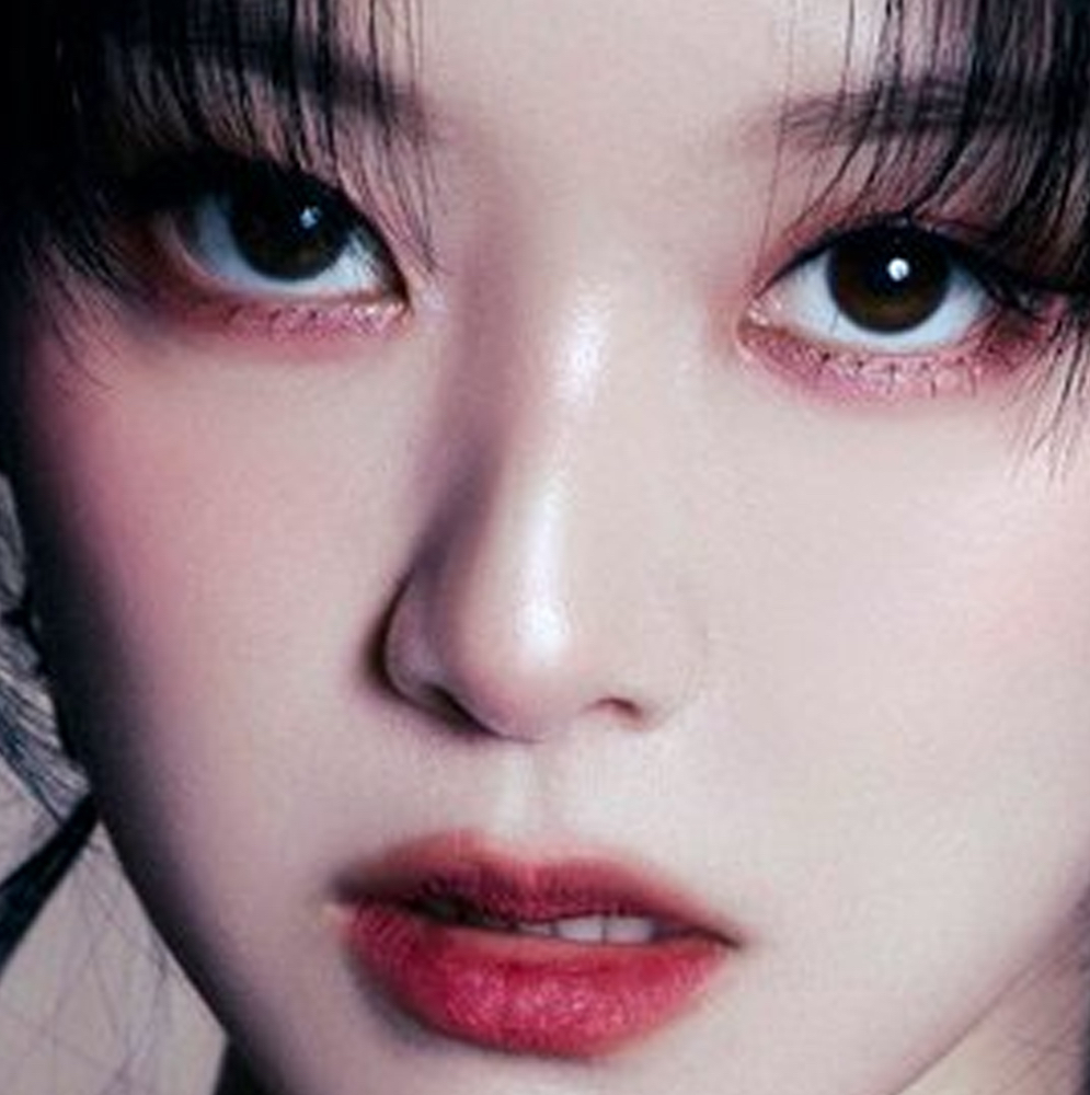 Behind-the-scenes cut of HyunJin (Loossemble)