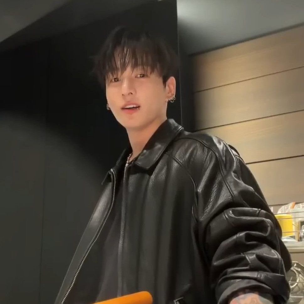 A moment captured by Jungkook (BTS)'s fan