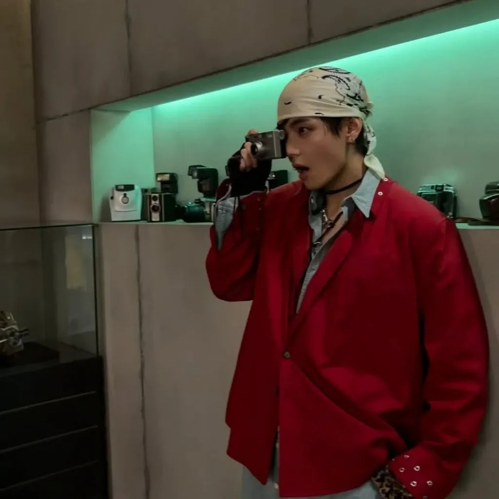 V (BTS)の最近の活動写真