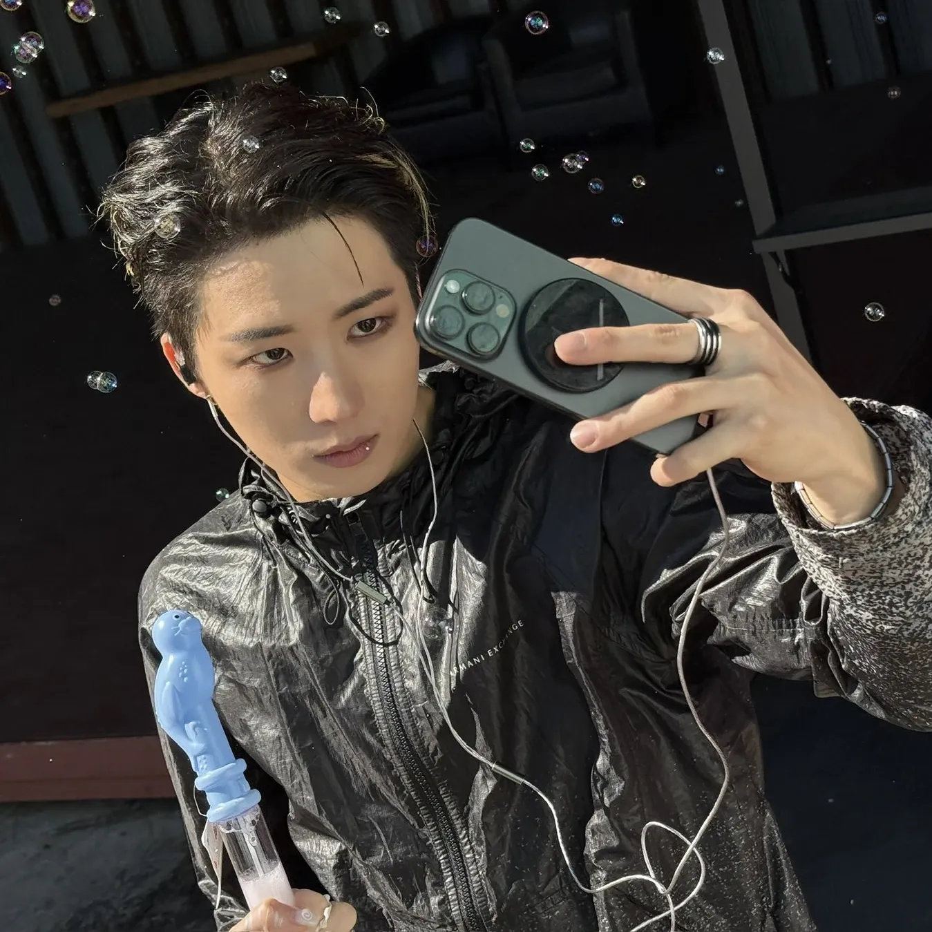 Behind-the-scenes cut of Geonu (JUST B)