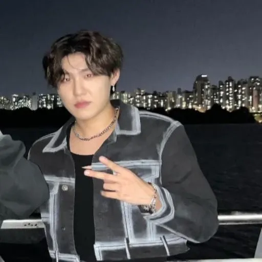 Behind-the-scenes cut of AB6IX
