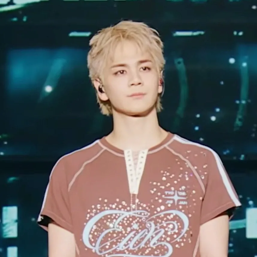 Recent activity shot of Mamehara Issei (JO1)