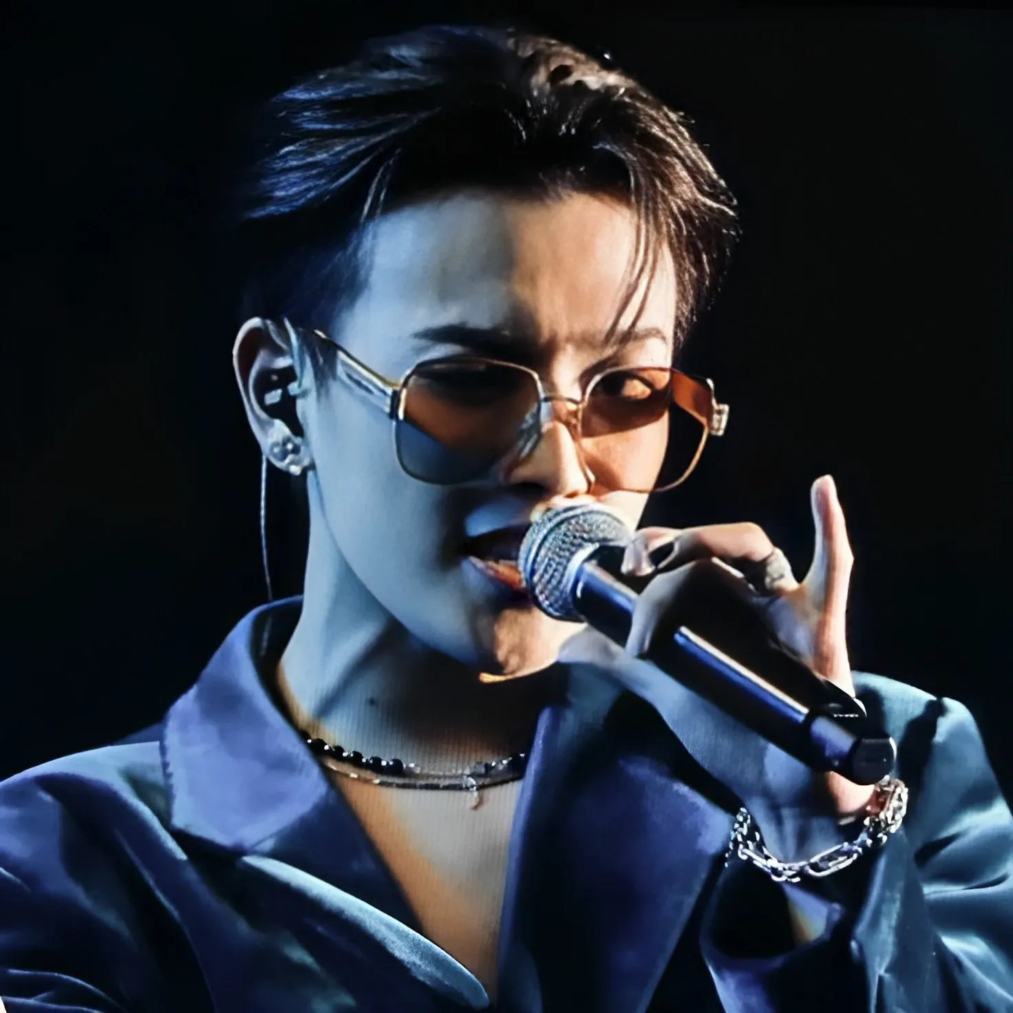 弘中 (ATEEZ)的最新活動照片