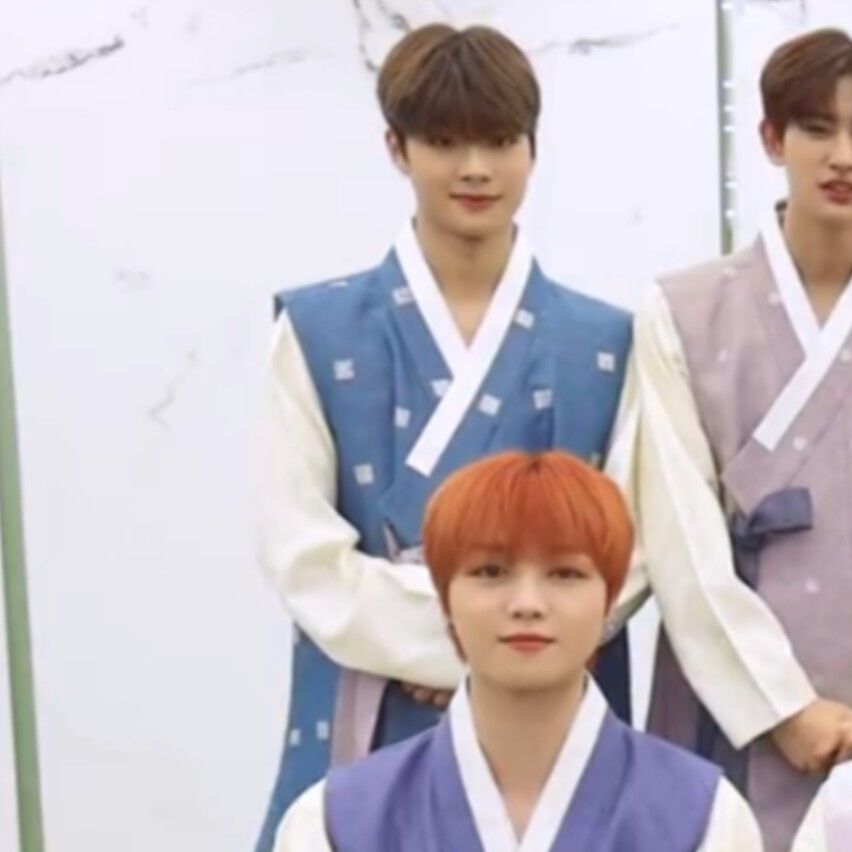 Behind-the-scenes cut of YOUNITE