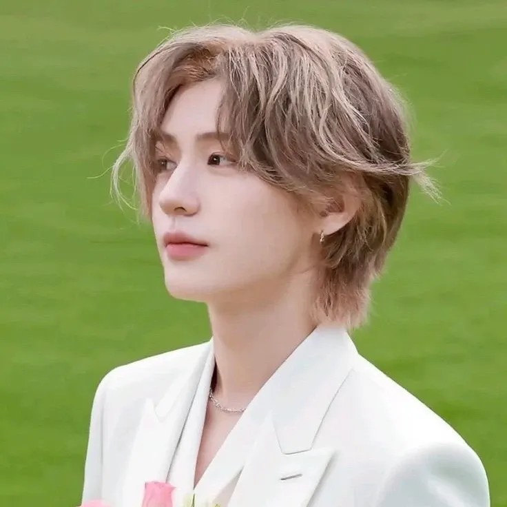 A moment captured by BOYNEXTDOOR's fan