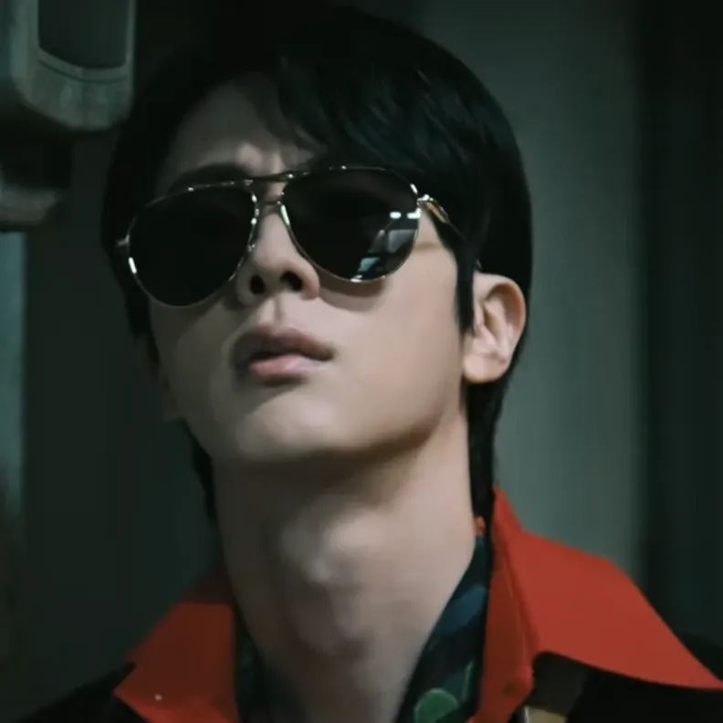 Momen yang diabadikan oleh penggemar Jin (BTS)