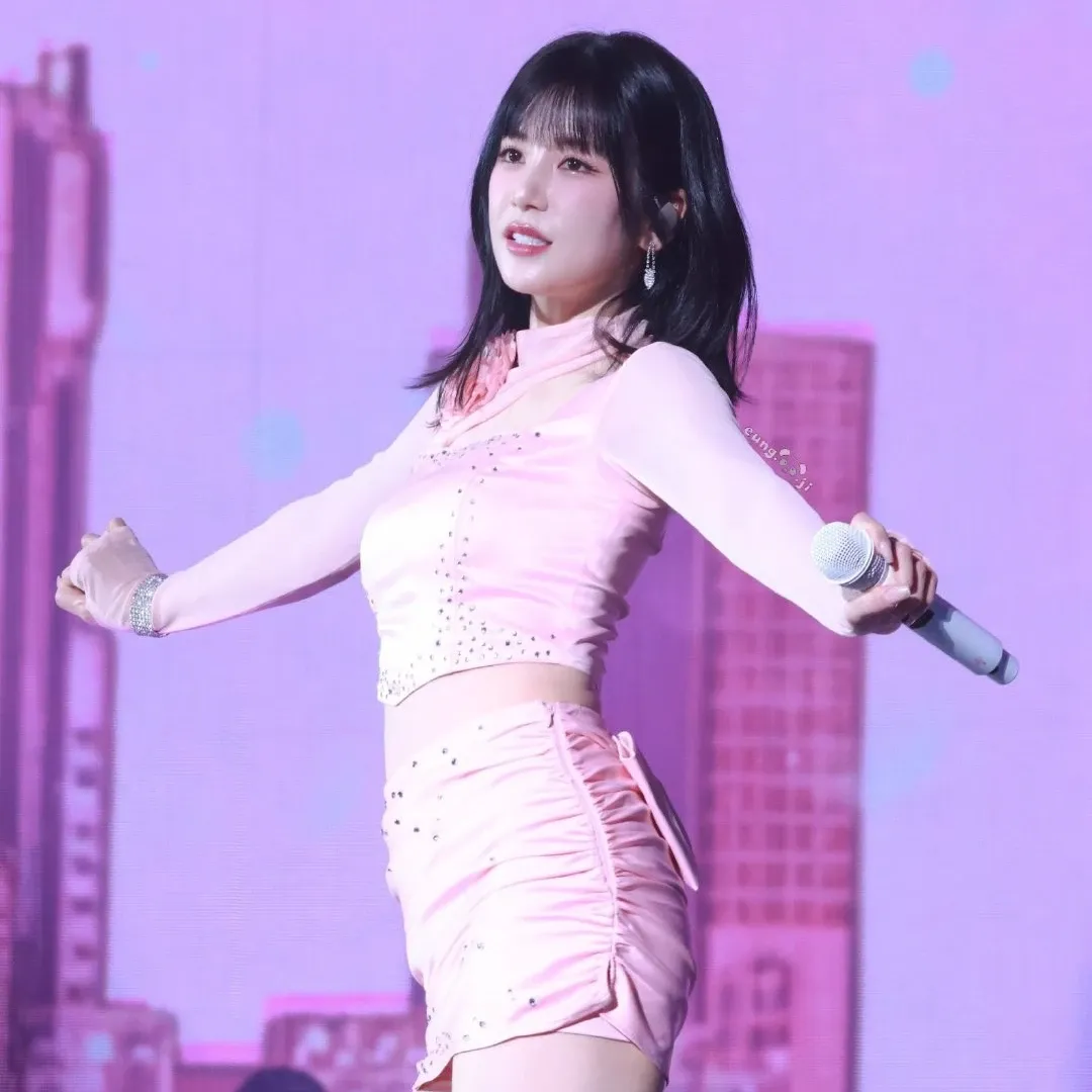 朴初珑 (Apink)的最新活动照片