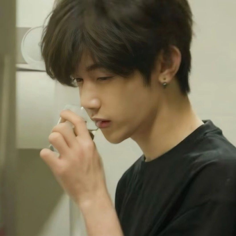 Potret di balik layar Zhang Hao (ZEROBASEONE)