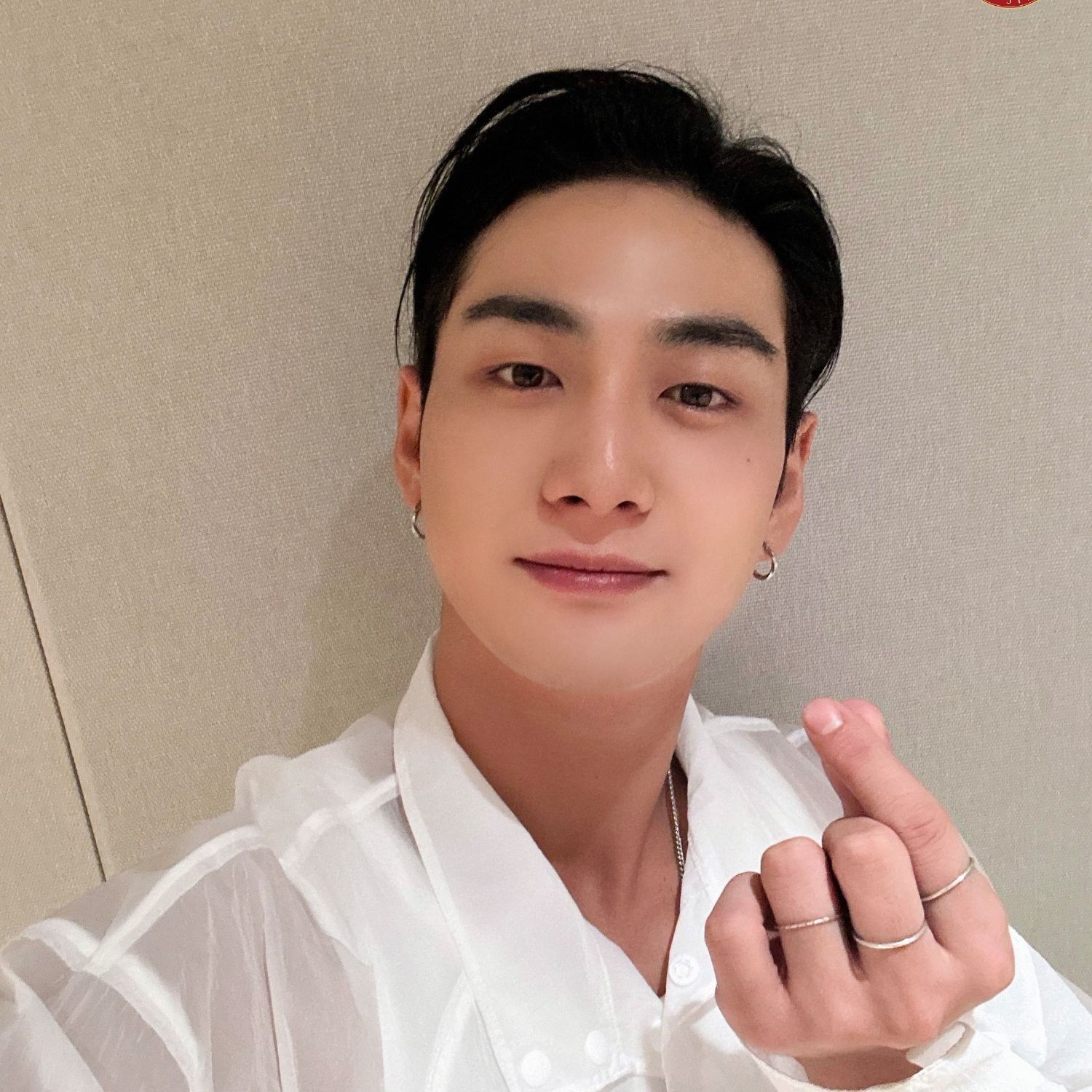 A moment captured by Baekho's fan