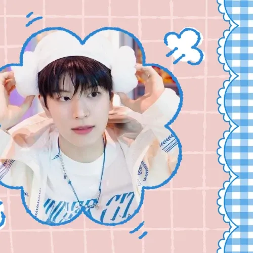 Latest photo of Seungmin (Stray Kids)