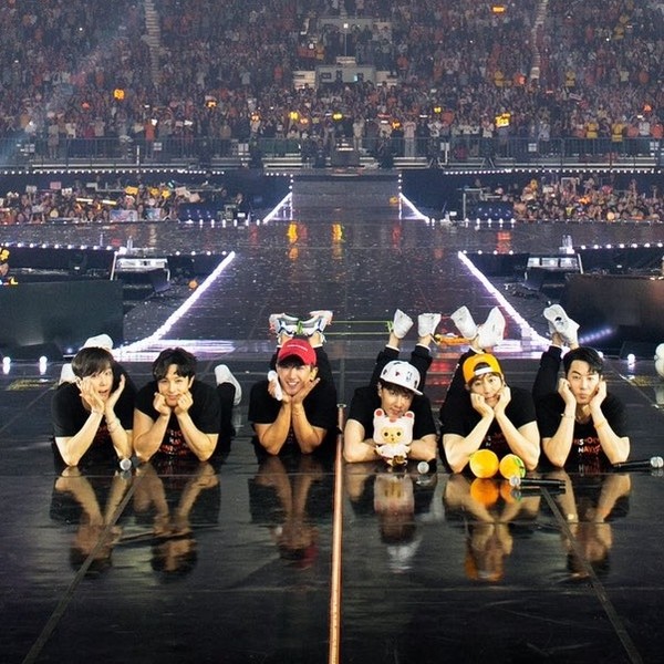 Popular profile image of SHINHWA selected by votes