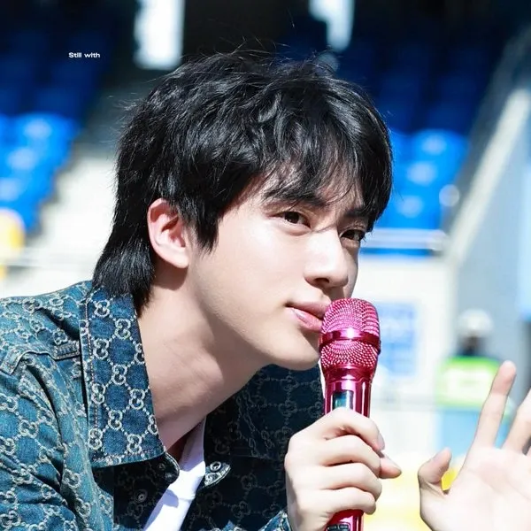 Potret di balik layar Jin (BTS)