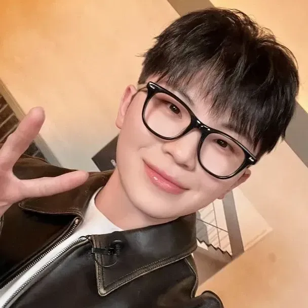 A moment captured by Woozi (SEVENTEEN)'s fan